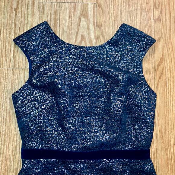 Elegant Blue Midi Dress - Picture 4 of 11